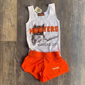 Hooters girl uniform Halloween costume